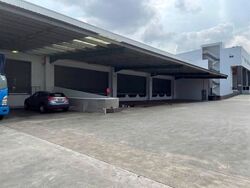 Changi North Way (D17), Warehouse #628774091